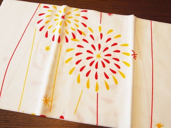 画像4: 夏模様の手ぬぐい5柄 スイカ、うちわ、花火、風鈴、金魚 (4)