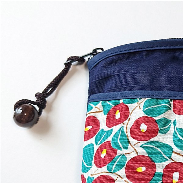 画像4: 竹久夢二/椿柄のポケット付きポーチ3カラー (4)